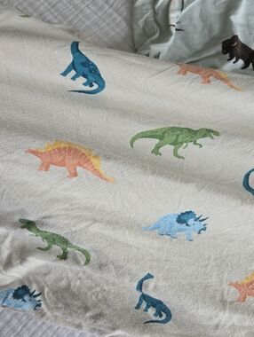 Kyte Baby Toddler Pillowcase in Ecru Roar